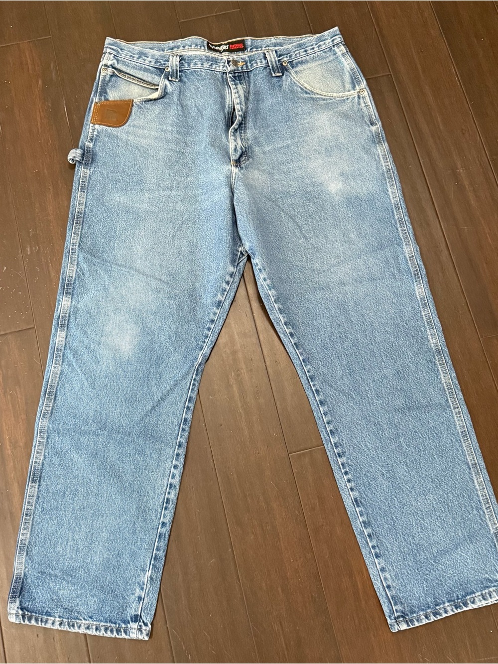 Wrangler Light Blue Relaxed Fit Men's Jeans